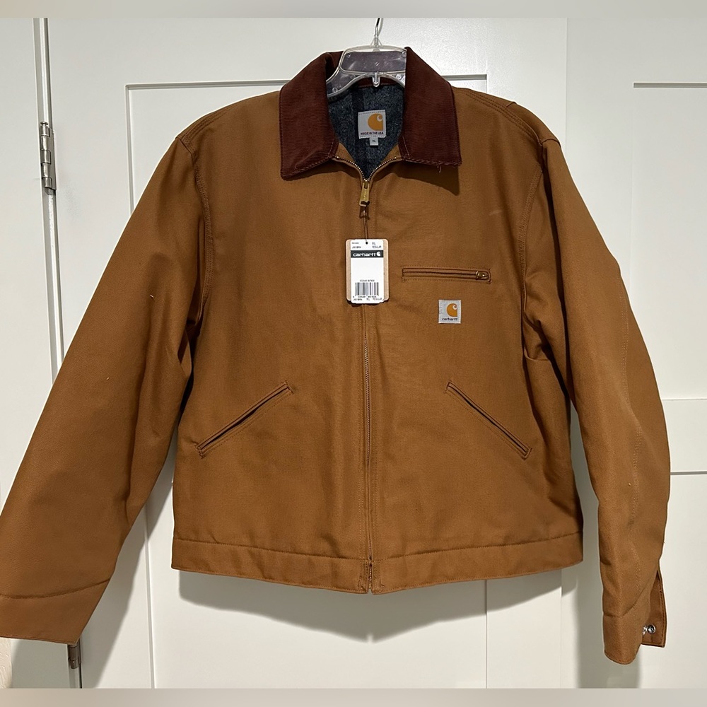 Carhartt Duct Jacket with blanket lining. Brand new with the tags on. Size XL